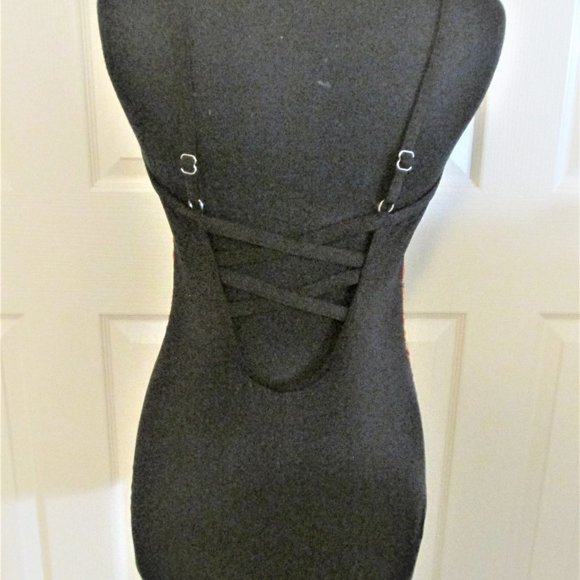 Swimsuite - Picture 4 of 4